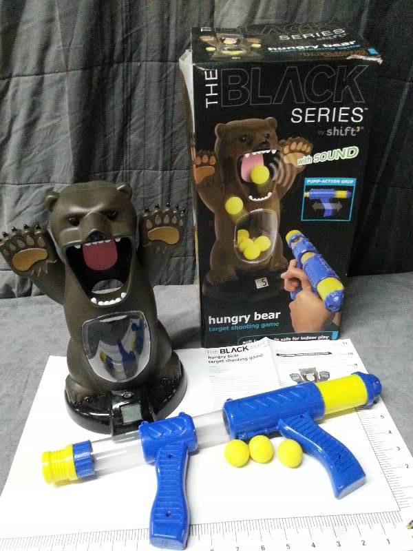 lot 1015 image: Air powered Hungry Bear target shooting game with soft bullets and sound