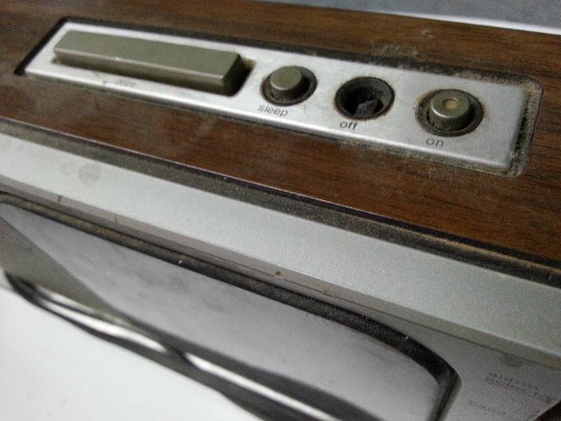 lot 1038 image: Is this an antique yet  Old Panasonic Model RC-205 Clock radio with a digital time display.