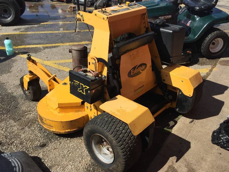 lot 1120 image: EVERRIDE SCORPION ZERO TURN LAWN TRACTOR- RUNS GREAT