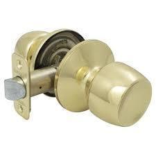 lot 2098 image: Defiant Brandywine Polished Brass HallCloset Passage Door Knob