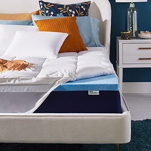 lot 2879 image: Sleep Innovations Dual Layer Enhanced Support Gel Memory Foam Mattress Topper, 4 Inches Full - Retail $119.99