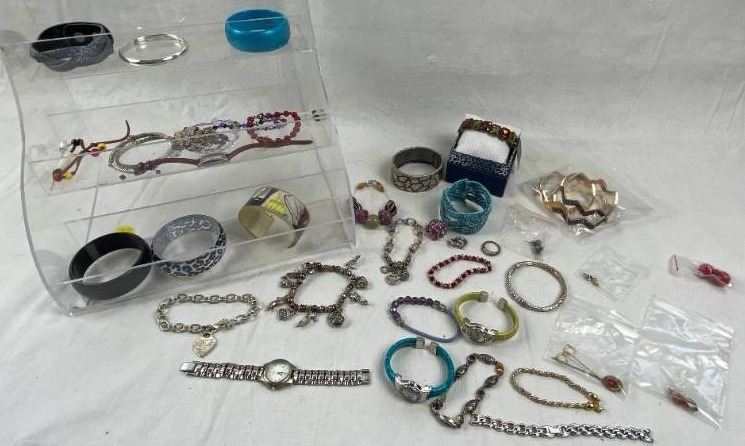 lot 6225 image: Jewelry  Watch Lot with a Clear Modular 3-Tier Storage Tray