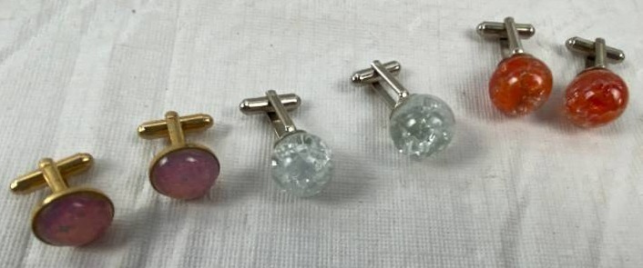 lot 6227 image: Lot of 3 Pairs of Fashion Cuff Links