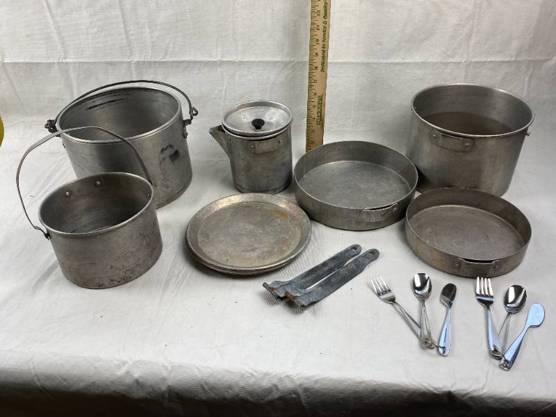 lot 6264 image: Real Cool    Camping Cookware Set