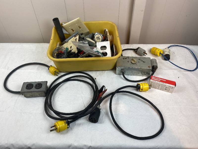 lot 6282 image: Lot of Electrical Misc. Items