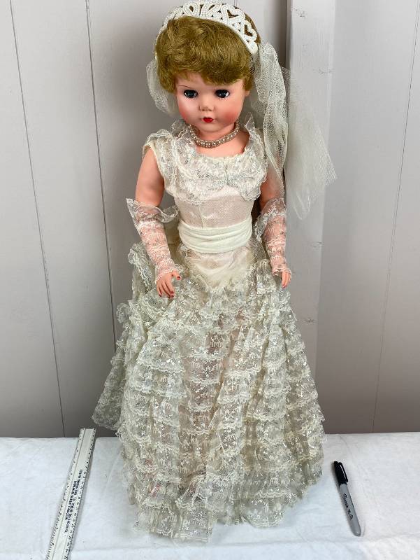 lot 6290 image: Vintage BRIDE DOLL Manco, in Wedding Dress & Cute Sandals - Excellent Condition for its age