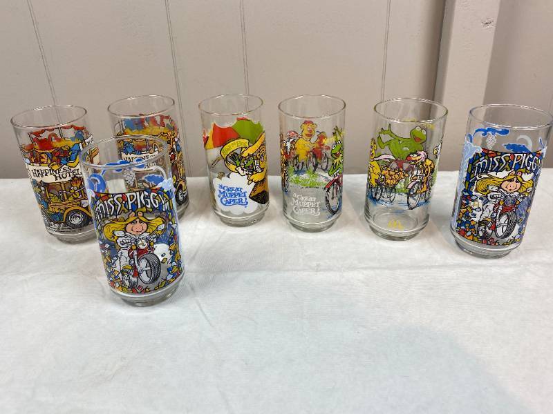 lot 6309 image: Lot of 7 1981 MUPPETS McDonalds Drinking Glasses - The Great Muppet Caper