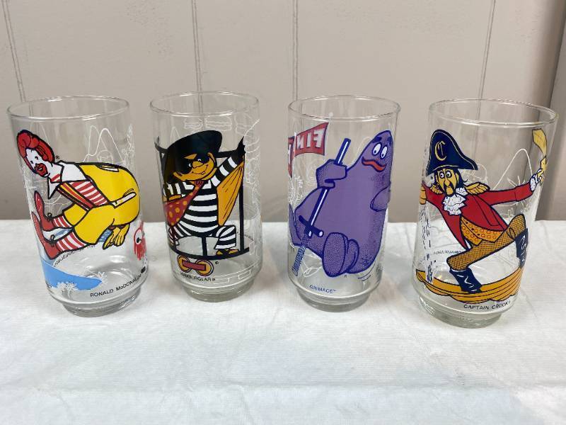 lot 6310 image: Lot of 4 1977 McDonalds Character Drinking Glasses