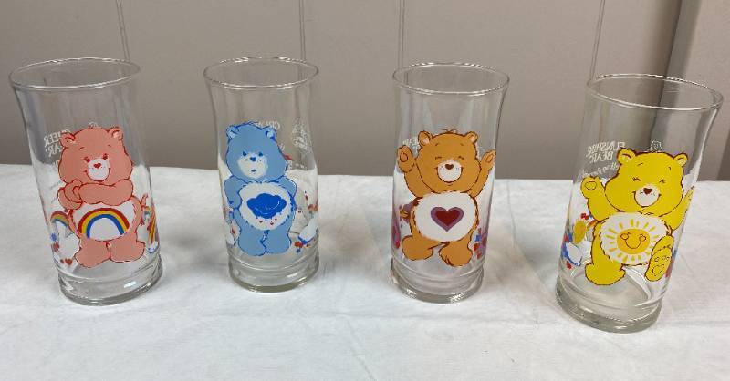 lot 6312 image: Lot of 4 Pizza Hut Care Bear Drinking Glasses 1983