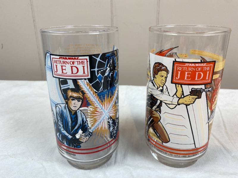 lot 6316 image: Lot of 2 1983 Star Wars Drinking Glasses - Burger King Coca-Cola