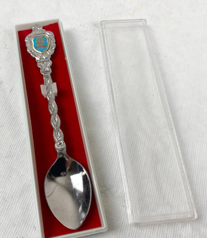 lot 6327 image: Collectible Worlds of Fun Spoon