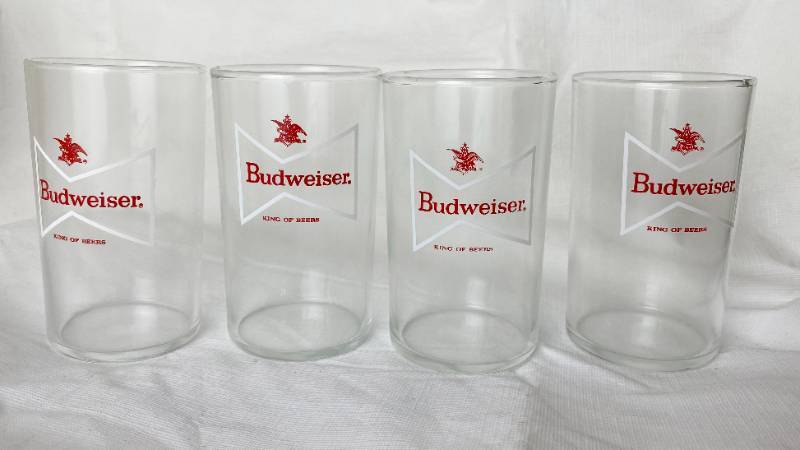 lot 6347 image: Set of 4 Vintage Budweiser Bow tie Small Beer Glasses - These are nice