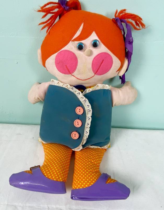 lot 6381 image: Vintage Playskool Dressy Bessy Doll - Shes so cute and in GREAT Condition