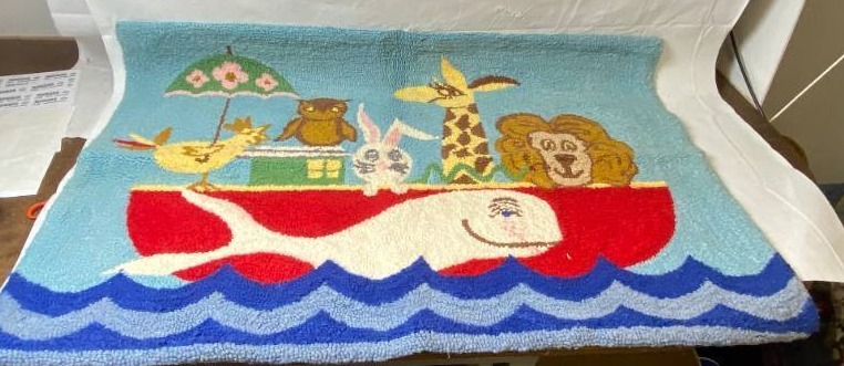 lot 6448 image: Vintage Wall Rug Hanging - NOAHs ARK - Awesome Color and Style Great for Kids Room