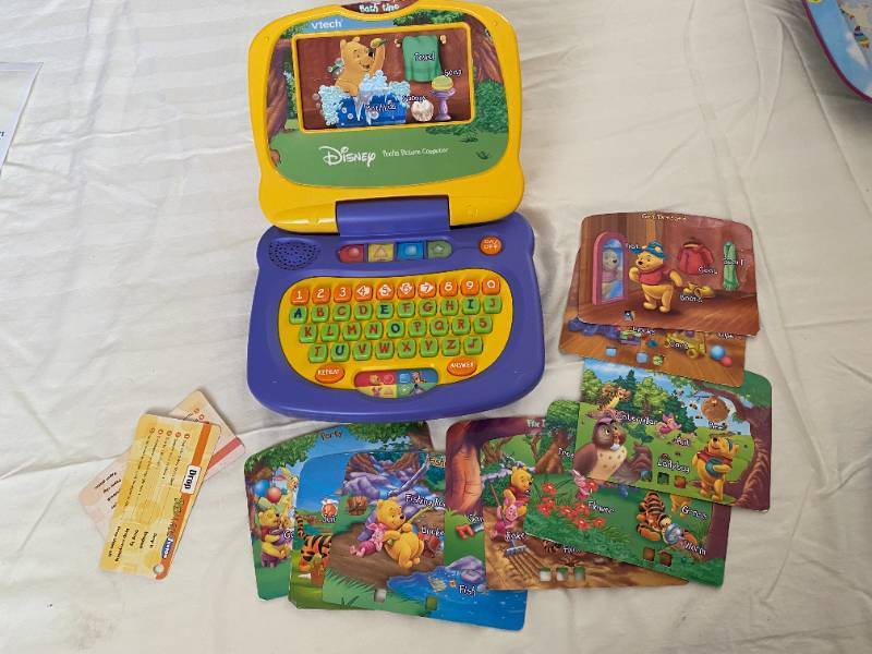 lot 9430 image: vtech Childs DISNEY Poohs Picture Computer with Card inserts See pics
