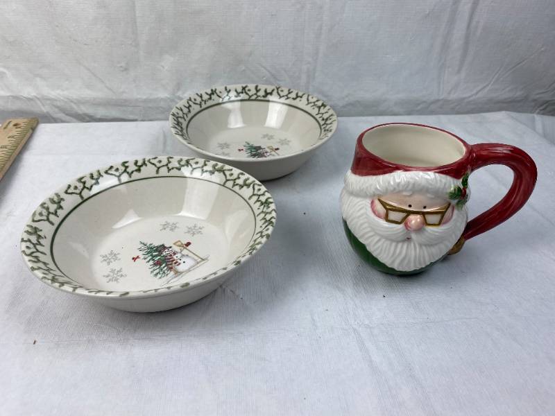 lot 9488 image: Fitz and Floyd Christmas Santa Mug and 2 Vintage STONEWARTE MADE IN CHINA Bowls