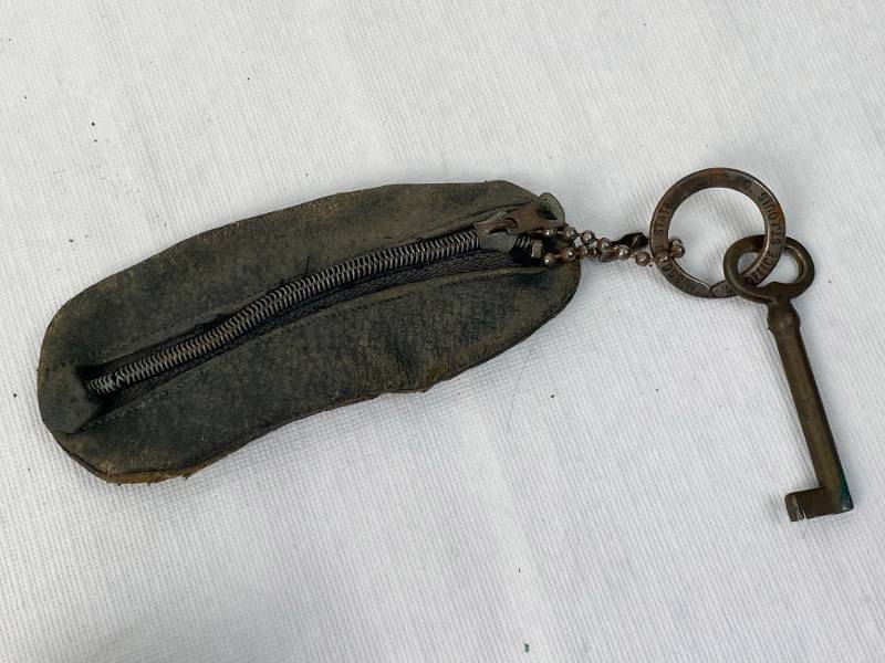 lot 9494 image: Vintage Leather Coin Purse with Skeleton Key - Advertising Piece for Missouri State Life Insurance Company Home Office St. Louis - WOW