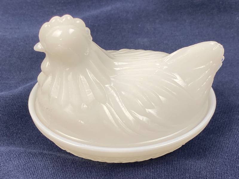 lot 9497 image: Cute Vintage White Milk Glass Chicken Covered Dish - 5 oval - Adorable