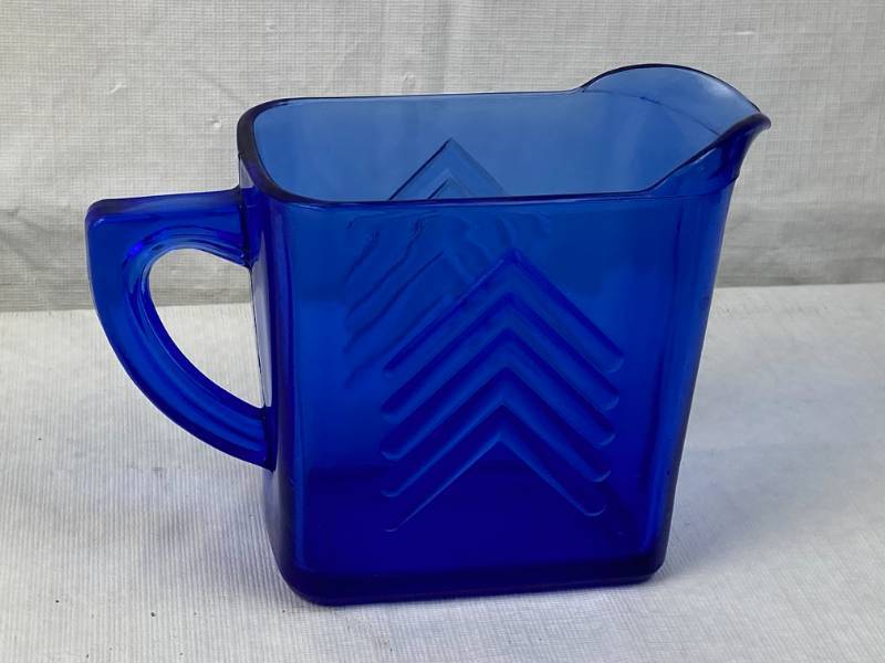 lot 9500 image: Vintage Creamer - 1930s Cobalt Blue Hazel Atlas Depression Glass Unique Chevron Square