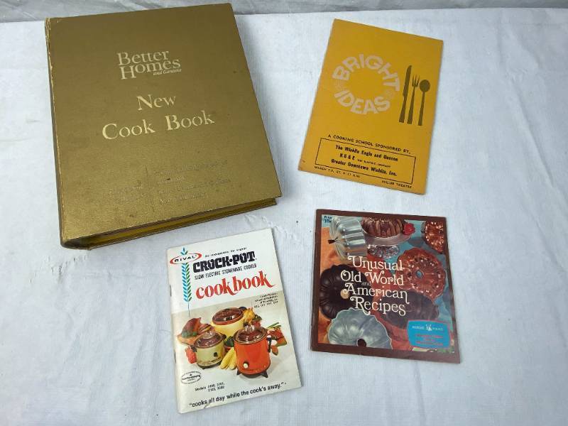 lot 9515 image: Vintage Cookbooks - ATTN EbayersResellersCollectors These are Great Condition Oldies