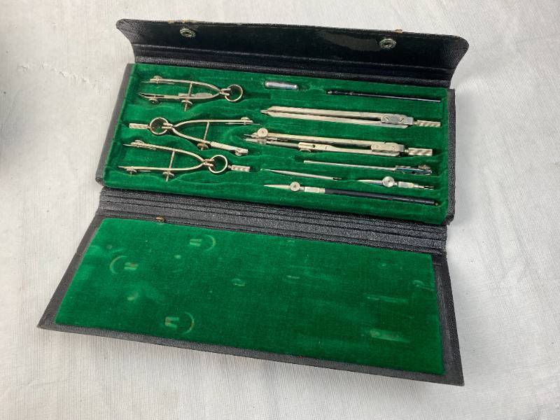 lot 9516 image: Vantage Set of Bear Brand, Protractors, 320 - Made in Germany w Case