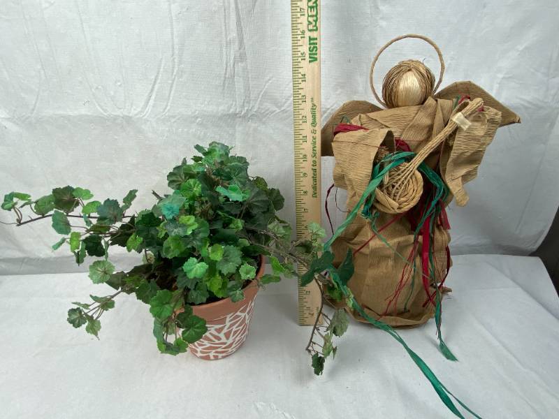 lot 9518 image: Neat Raffia Angel and Decorative Plant