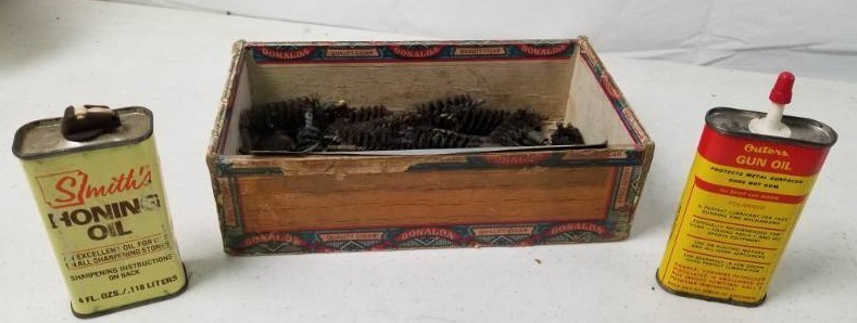 lot 9536 image: Wire Brush Barrel Cleaners & Oil Cans