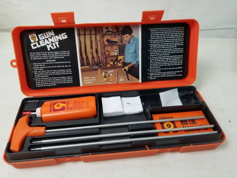 lot 9547 image: Gun Cleaning Kit - Hoppes
