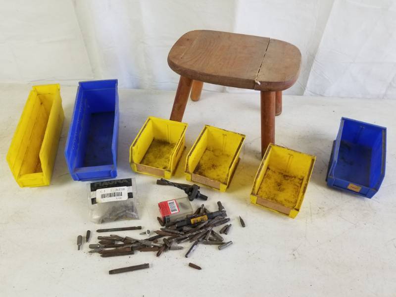 lot 9981 image: Lot of Hardware Bins and Misc. BitsHardware