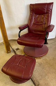 lot 6252 image: Swivel Chair with Foot Stool