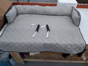 lot 5317 image: Dog bedCouch cover 42inW x 36inL