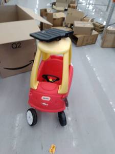 lot 5470 image: Little Tikes Cozy Coupe