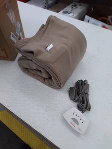 lot 5533 image: Sunbeam heated blanket