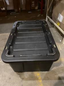 lot 20209 image: Large Iris Storage Tote