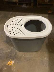 lot 20226 image: Litter Box