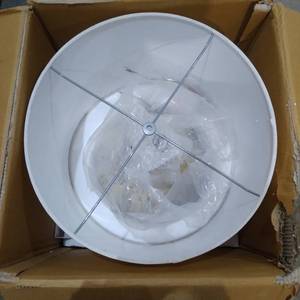 lot 20920 image: DECORATIVE LARGE TABLE LAMP