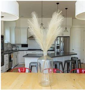 lot 24061 image: A MOMENT OF BEST CREATION I FAUX PAMPAS GRASS