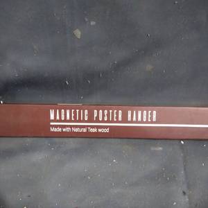 lot 24091 image: MAGNETIC POSTER HANGER 36IN.