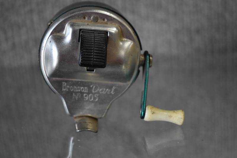 bronson dart no 905 fishing reel Vintage Bronson Dart No. 905 Fishing Reel | Andale Auction by Air Capital  Marketplace