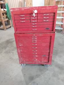 lot 1 image: Used Williams toolbox top box has 12 drawers bottom box has 10 drawers comes with keys 35 in wide 18 in deep 59 and 12 in tall