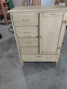lot 6 image: vintage painted chest 5 drawers and one door in 37 12 in wide 19 and 12 in deep 52 in tall