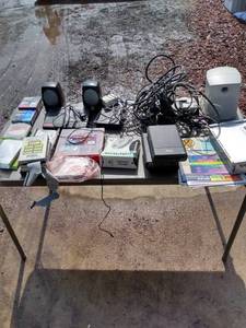 lot 15 image: box full of computer items