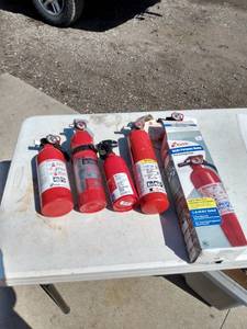 lot 45 image: 5 fire extinguishers