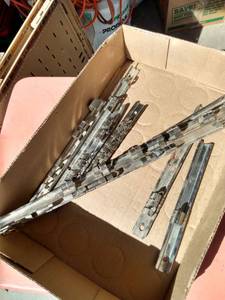 lot 51 image: flat of 9 socket racks