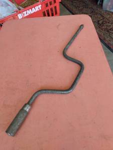 lot 70 image: 38 speedmaster speed wrench