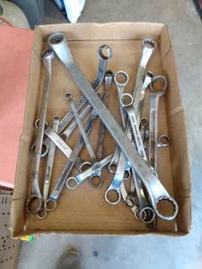 lot 93 image: flat of box end wrenches