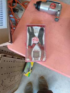 lot 100 image: Mac tools snap ring plier set