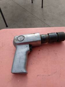 lot 124 image: Chicago pneumatics air chisel untested no nipple