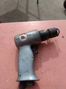 lot 128 image: pneumatic air hammer untested no nipple