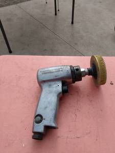 lot 129 image: Ingersoll Rand pneumatic sander untested no nipple